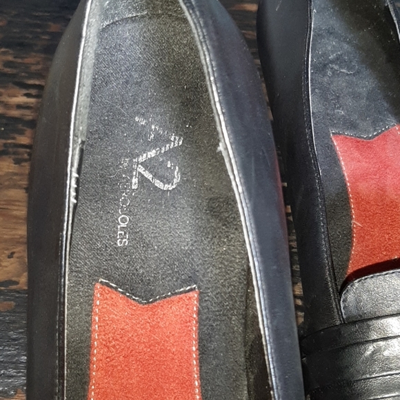 Woman's Black Pumps. Size 9.5 - Picture 5 of 5